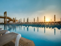 Viersterrenhotel Seashells Resort at Suncrest