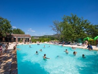 Camping Le Domaine des Chênes Blancs 3*
