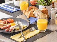 Escapade à Toulon avec bouteille de rosé locale, peignoirs et départ tardif - 4*