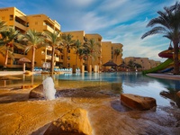 Hôtel Eagles Downtown Aqua Park 4*