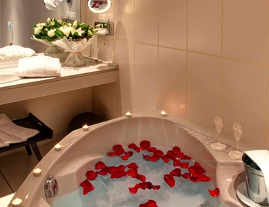 ÉVasion romantique à Deauville avec bains à remous privatif, champagne et macarons - 3*