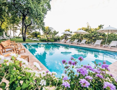 Charme, romantisme et détente avec champagne en Provence - 4*