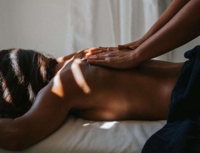 ÉCrin de bien-être avec spa privatisé et massage en duo en bord de mer - 4*