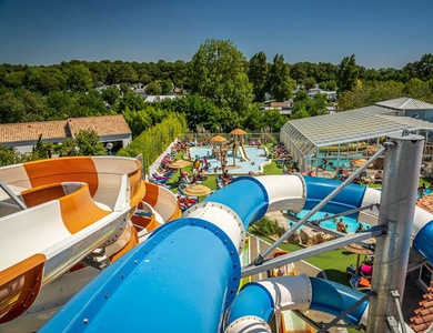 Camping Les Pirons, 5*