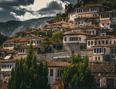 Autotour Albanie : L'Essence des Balkans