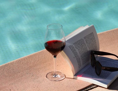 Escapade romantique avec demi-bouteille de champagne à Nîmes - 3*