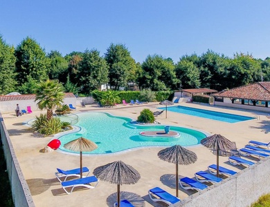 Camping les Bruyères, 3*