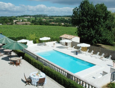 Suite dans le château du Capitaine au milieu des vignobles de Graves