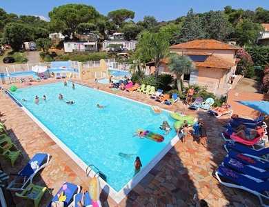 Camping Les Lauriers Roses, 4*
