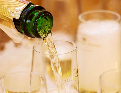 Weekend détente avec Spa privatif et coupes de champagne à Saint-Raphaël - 4*