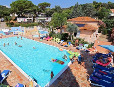 Camping Les Lauriers Roses, 4*