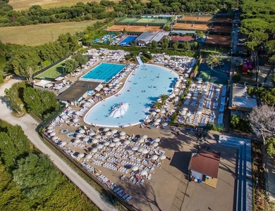 hu Fabulous Village, 4*
