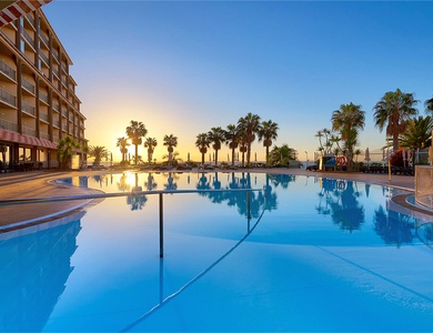 Hotel The Views Oasis 4*