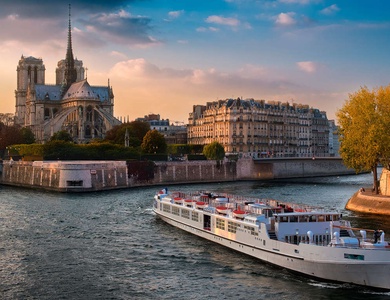 Ontdek Parijs vanaf de Seine - 4*