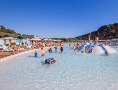 Camping hu Fabulous Village, 4*