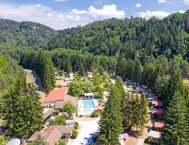Camping Sites et Paysages Le Vaubarlet 4*