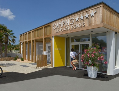 Camping Les Places Dorées 5*