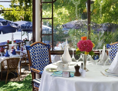 Week-end avec dîner en bord de lac, à evian-les-Bains - 3*