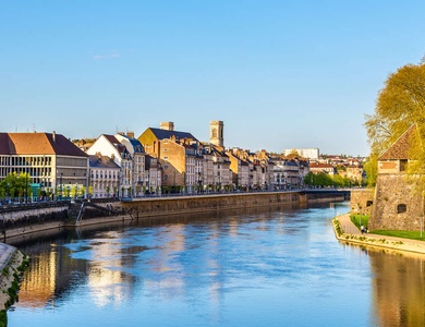 Séjournez sur les rives du Doubs à Besançon - 3*