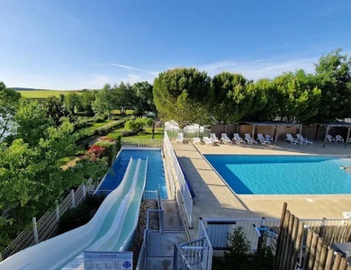 Camping Les Coteaux du Lac, 4*