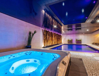 Escapade romantique avec coupes de crémant, accès spa et dîner à Mulhouse - 4*