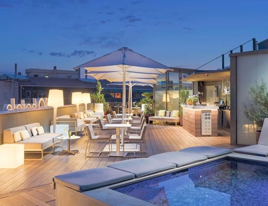 Pause romantique et récréative à Barcelone 4*