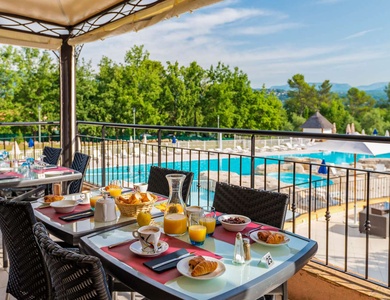 RESIDENCE LAGRANGE LE DOMAINE DE FAYENCE 4*