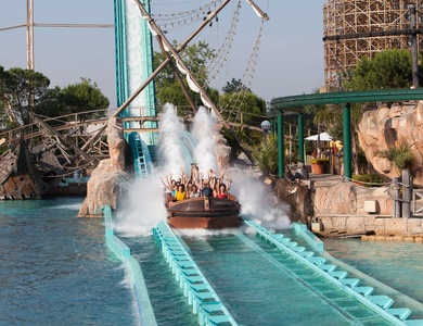 Séjour en famille en chambre quadruple avec billets d'entrées à Europa Park (1h15 du parc) - 3*