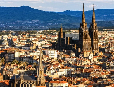 Séjour citadin en face du stade Marcel-Michelin de Clermont-Ferrand - 3*