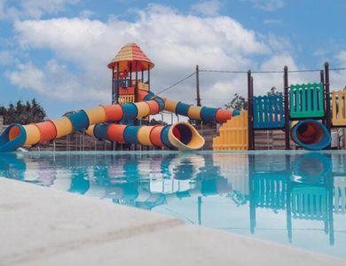 Camping Paradis des Pins - Royan, 4*