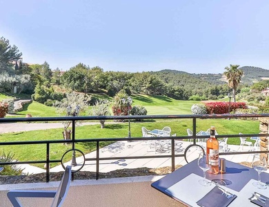 Séjour nature au coeur de la pinède en Provence (jusqu'à 4 personnes) - 4*