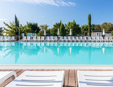 hu Norcenni Girasole village, 4*