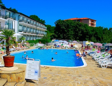 Hôtel Kini Park 3*