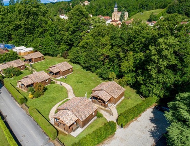 Flower Camping Le Château 3*