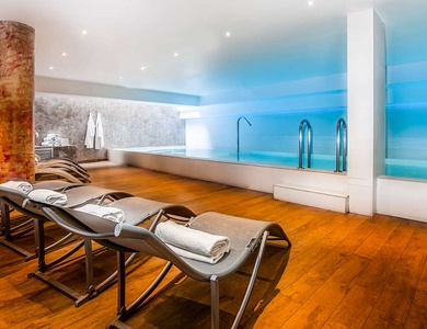 Week-end détente en chambre supérieure à Cannes - 4*