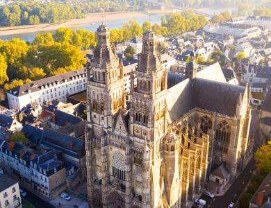 Parenthèse romantique à Tours, en chambre supérieure - 4*