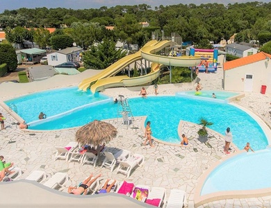 Camping La Parée du Jonc, 3*