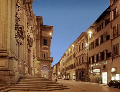 Hôtel De La Ville 4*