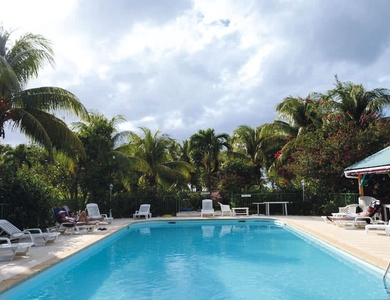 Résidence Hôtelière Fleurs des Iles 2*