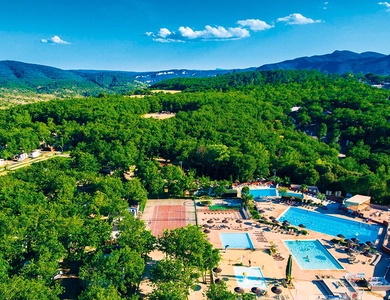Lagorce -Camping Domaine de Chaussy 5*