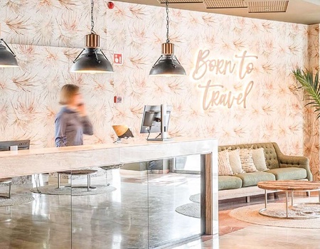 Escapade pour 3 adultes avec entrée combinée à PortAventura et petit-déjeuner inclus. - 3* - 5