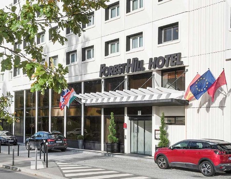 Romantisme dans une chambre deluxe avec piscine, sauna et champagne - 4* - Image 2