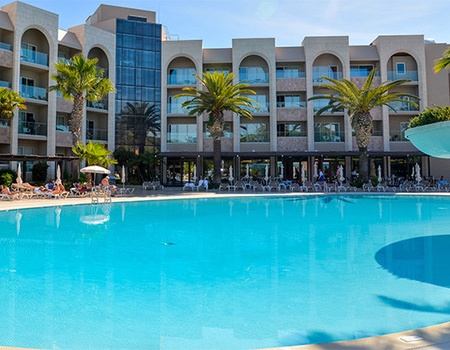 Hôtel Portobay Falésia **** - 4