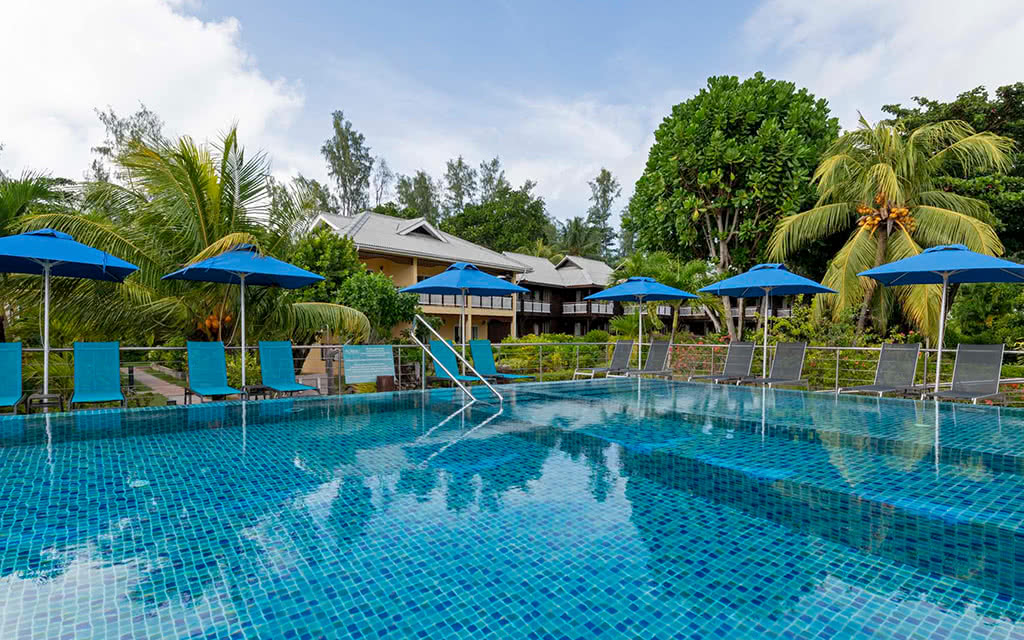 COMBINÉ 2 ILES : MAHÉ + PRASLIN Carana Beach Hôtel + Acajou 14 nuits **** - 3