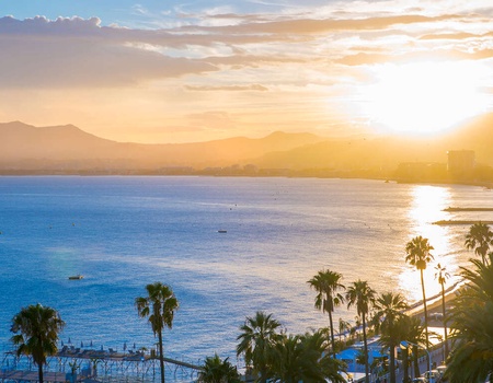 Quelques bulles pour un break romantique et sucré à Cannes (jusqu'à 4 personnes) - 3*