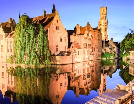 Séjournez à 100 mètres de la Grand Place de Bruges - 4* - 4