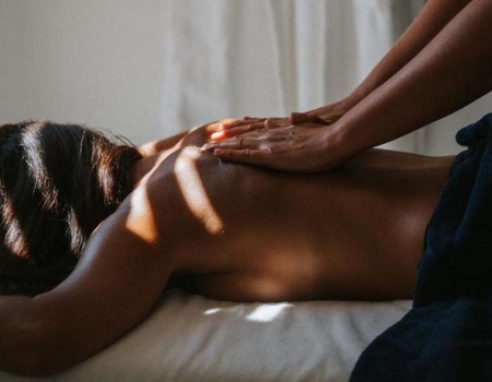 ÉCrin de bien-être avec spa privatisé et massage en duo en bord de mer - 4*