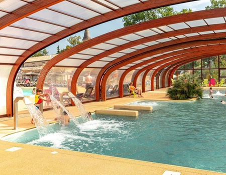 Camping Chateau de Fonrives, 5* - Rives, Auvergne - Image 3