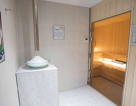 Détente et gastronomie au coeur de Cannes - 4* - 5