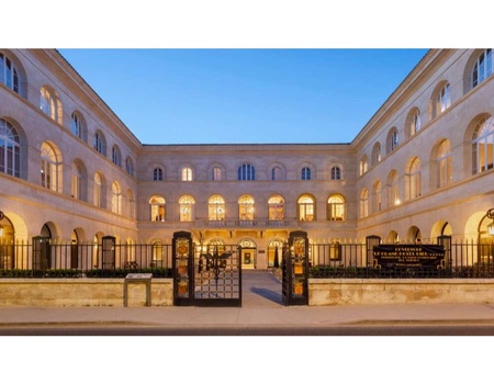 Escapade gourmande avec accès spa dans un 5* à Nîmes - 5* - Gard - Nîmes, Languedoc Roussillon - Image 2